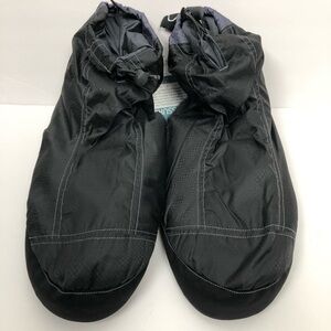 Sierra Designs Men’s Black and Gray Insulated Booties NEW Size Small